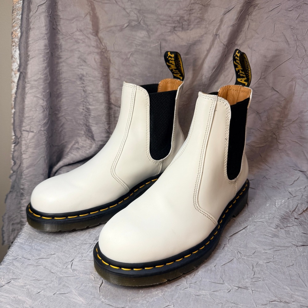 Dr. Martens 2976 YS White Smooth Leather Chelsea Boots Mens 7 Womens 8 EU 39
